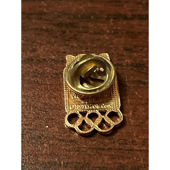 1984 Los Angeles Olympics Track And Field Event Lapel Hat Pin - Picture 3 of 3